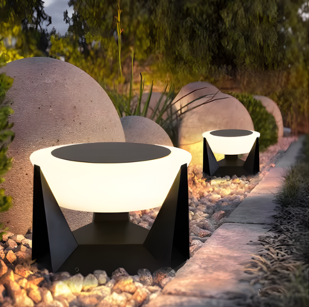 Milan Solar Outdoor Lamp